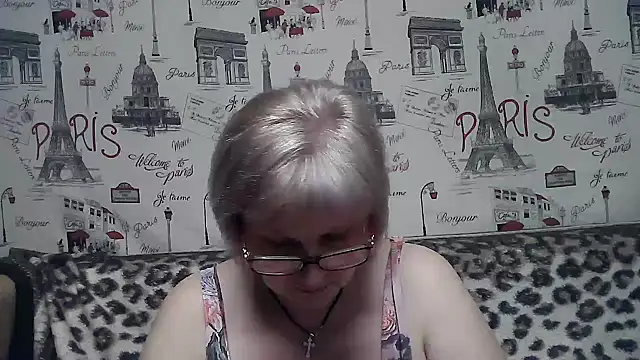 Snapshot of Gina_Marlyn chatting on February 16, 2025, 9:48 pm Gina Marlyn online show from February 16, 2025, 9:48 pm