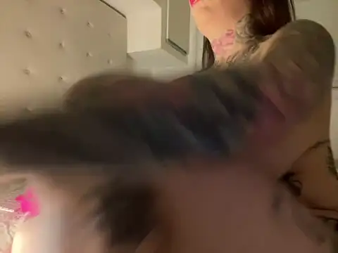 Snapshot of SabrinaRussel chatting on December 18, 2024, 5:31 pm SabrinaRussel online show from December 18, 2024, 5:31 pm