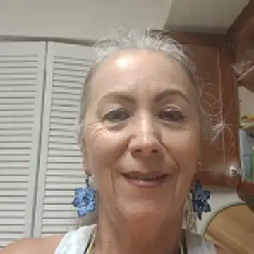 Snapshot of EvaRobinson chatting on May 15, 2026, 5:42 pm EvaRobinson online show from May 15, 2026, 5:42 pm