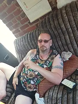Snapshot of Littledick007007 chatting on August 7, 2026, 4:53 pm Littledick007007 online show from August 7, 2026, 4:53 pm