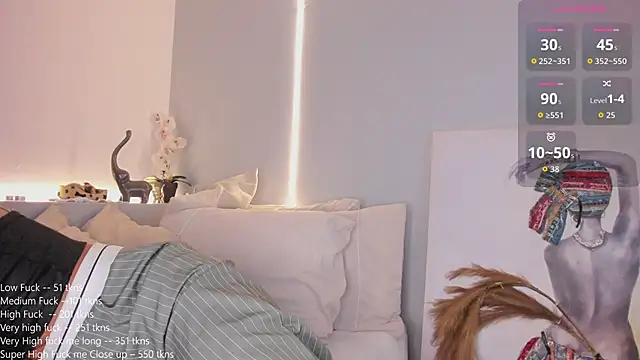 ambercroft online show from October 7, 2025, 6:38 pm