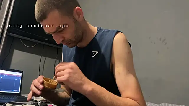 Snapshot of ThatGuyNextDoor1992 chatting on September 17, 2025, 9:05 pm ThatGuyNextDoor1992 online show from September 17, 2025, 9:05 pm