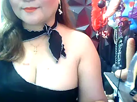 URFUCKINGDOLL online show from March 3, 2025, 4:58 am