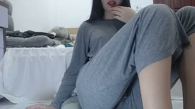 Snapshot of Sarah_88 chatting on January 18, 2025, 10:17 pm Sarah 88 online show from January 18, 2025, 10:17 pm