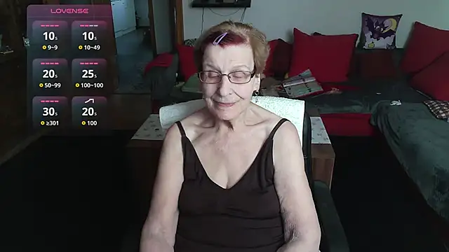 HeisseomaOriginal online show from March 12, 2026, 8:20 am