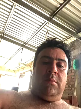 Snapshot of EmilianoGt chatting on October 11, 2025, 2:04 pm EmilianoGt online show from October 11, 2025, 2:04 pm