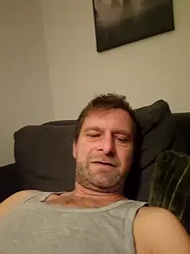 Snapshot of Mjn34 chatting on December 19, 2025, 6:20 am Mjn34 online show from December 19, 2025, 6:20 am