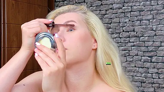 Snapshot of CuteBlondeMe chatting on June 27, 2026, 3:17 pm CuteBlondeMe online show from June 27, 2026, 3:17 pm