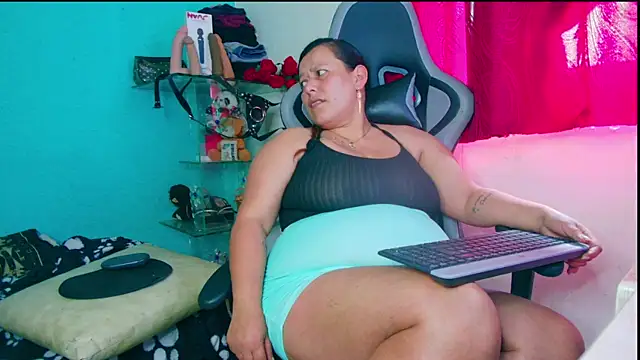 Diana Lozano online show from November 24, 2025, 7:02 pm