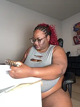 Snapshot of SexyHugeblackTitties chatting on November 12, 2025, 8:30 pm SexyHugeblackTitties online show from November 12, 2025, 8:30 pm