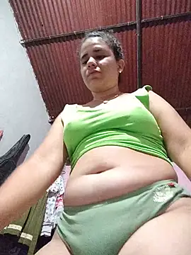 Snapshot of ValeriaSantos- chatting on May 15, 2026, 2:40 am ValeriaSantos- online show from May 15, 2026, 2:40 am