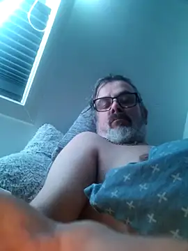 Snapshot of Arkadjusz chatting on March 31, 2026, 9:15 pm Arkadjusz online show from March 31, 2026, 9:15 pm