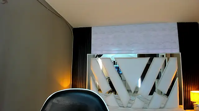 Linda4Petite online show from March 10, 2026, 6:24 pm