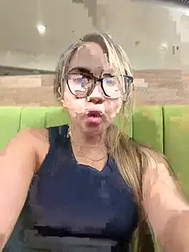 Snapshot of NatashaCruz- chatting on May 28, 2026, 12:41 am NatashaCruz- online show from May 28, 2026, 12:41 am
