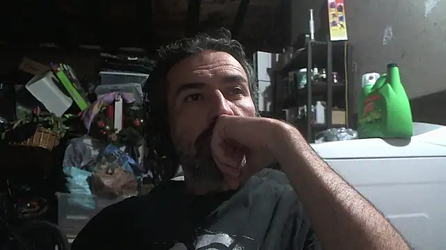 Snapshot of Anarchy_Burger chatting on July 12, 2026, 9:55 am Anarchy Burger online show from July 12, 2026, 9:55 am