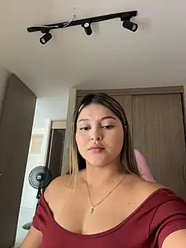 lunablossom  online show from March 21, 2026, 6:00 pm