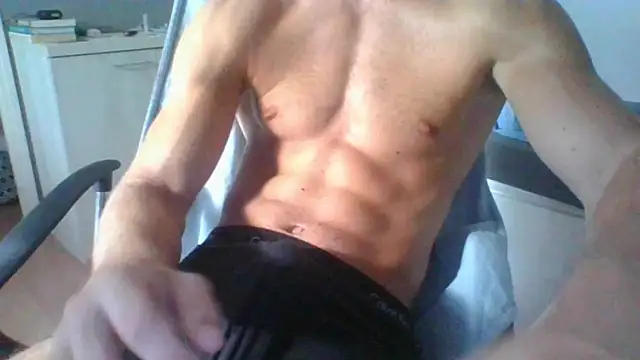 Snapshot of RamonJoosse2002 chatting on July 12, 2026, 12:18 pm RamonJoosse2002 online show from July 12, 2026, 12:18 pm