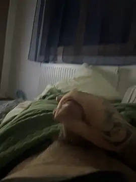 RenaudS-02 online show from December 21, 2025, 12:51 am