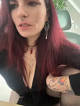 LunaMoongirl online show from February 19, 2026, 9:38 am