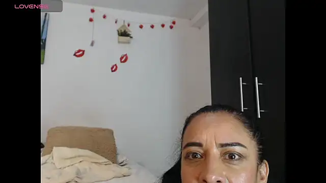 Snapshot of Dulce_Anita chatting on December 7, 2024, 11:18 am Dulce Anita online show from December 7, 2024, 11:18 am