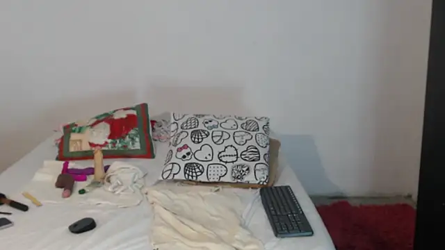 Snapshot of Dulce_Anita chatting on January 12, 2025, 5:24 am Dulce Anita online show from January 12, 2025, 5:24 am