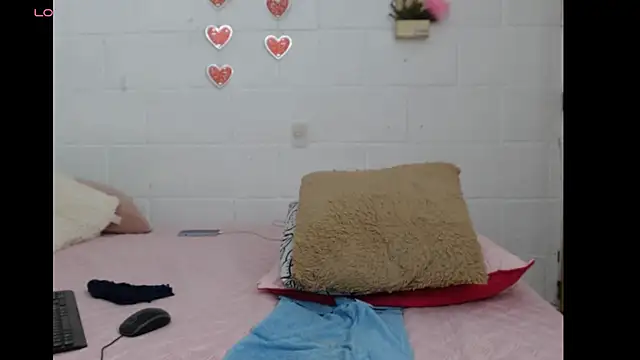 Snapshot of Dulce_Anita chatting on November 19, 2025, 7:30 am Dulce Anita online show from November 19, 2025, 7:30 am