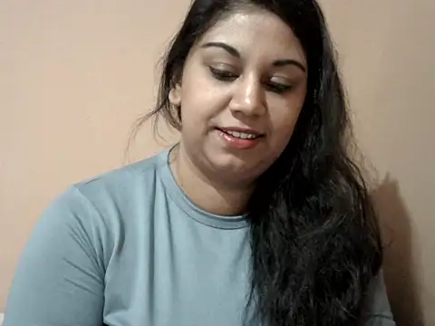 Snapshot of bellachow10 chatting on May 18, 2026, 7:36 am bellachow10 online show from May 18, 2026, 7:36 am