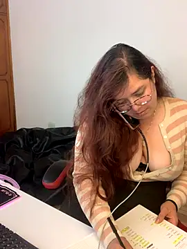 kayortiiz online show from October 2, 2025, 1:45 am