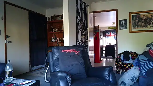 HOTANAL online show from April 10, 2026, 11:42 pm