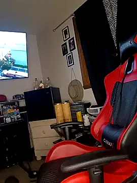 Snapshot of yellowwetfox chatting on January 7, 2025, 4:08 am yellowwetfox online show from January 7, 2025, 4:08 am