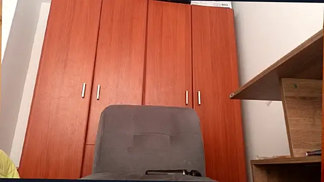 Juls winter  online show from November 10, 2025, 7:57 pm