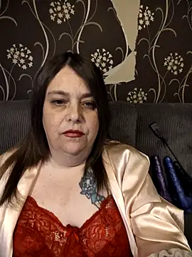 HouseWifeWhore Milf online show from May 5, 2026, 11:02 pm
