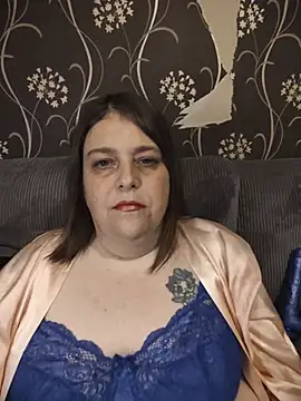 HouseWifeWhore Milf online show from June 21, 2026, 9:06 pm