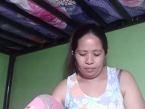 Snapshot of sweetlady_pinay chatting on April 14, 2026, 1:55 am sweetlady pinay online show from April 14, 2026, 1:55 am