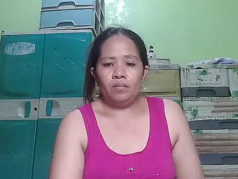 Snapshot of sweetlady_pinay chatting on April 26, 2026, 12:14 pm sweetlady pinay online show from April 26, 2026, 12:14 pm