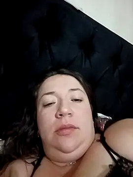 Snapshot of isabella_rossse chatting on February 14, 2025, 2:33 pm isabella rossse online show from February 14, 2025, 2:33 pm