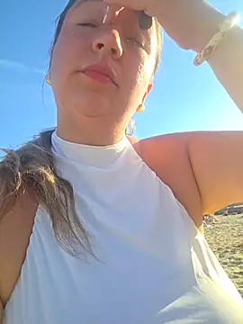 Snapshot of isabella_rossse chatting on May 31, 2026, 4:14 pm isabella rossse online show from May 31, 2026, 4:14 pm