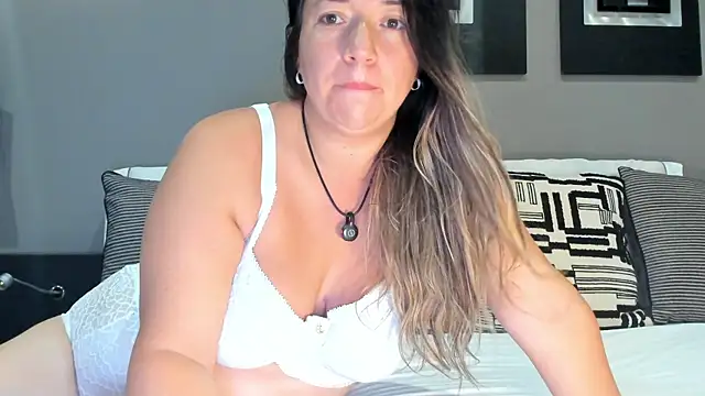 Snapshot of isabella_rossse chatting on July 9, 2026, 4:05 am isabella rossse online show from July 9, 2026, 4:05 am