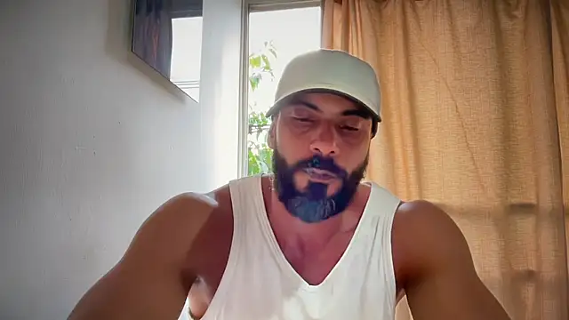 romeolovedark online show from May 13, 2026, 10:17 pm