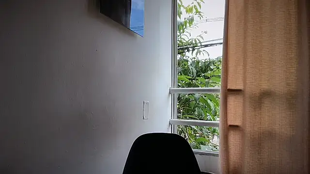 romeolovedark online show from May 22, 2026, 2:44 pm
