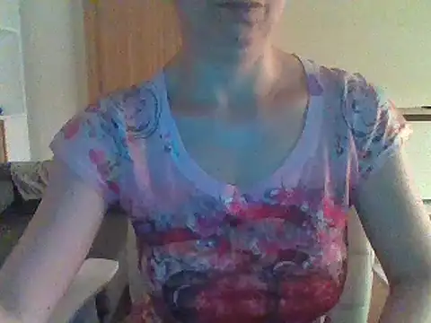 Snapshot of Moi_Lina chatting on July 27, 2026, 11:45 pm Moi Lina online show from July 27, 2026, 11:45 pm