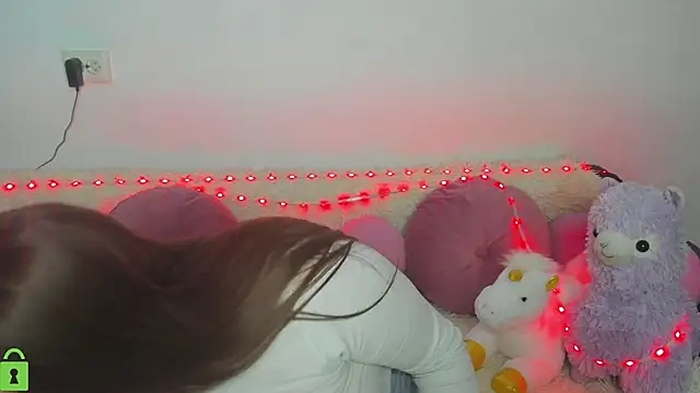 NataliEvans online show from December 10, 2024, 9:11 pm