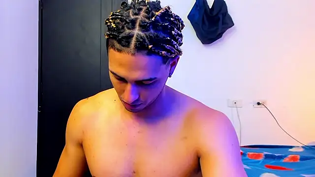 Snapshot of Kris_Khalifa69 chatting on March 12, 2025, 2:01 pm Kris Khalifa69 online show from March 12, 2025, 2:01 pm