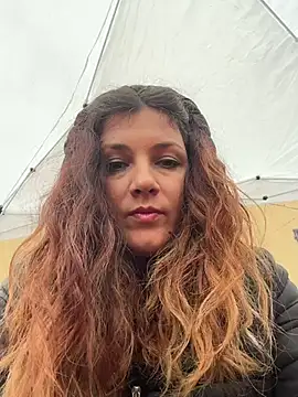 DaisyVibesss online show from March 1, 2026, 9:55 am