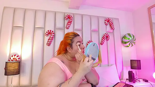 aandreaperez online show from December 15, 2025, 11:47 am