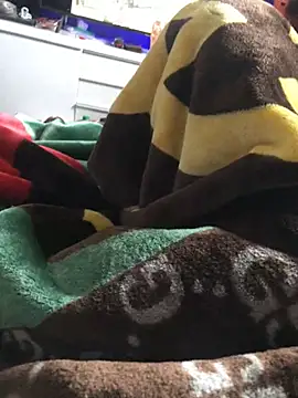 Snapshot of Hugetings chatting on January 2, 2025, 6:34 pm Hugetings online show from January 2, 2025, 6:34 pm