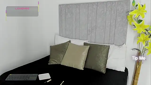 EmilySumer online show from September 10, 2025, 5:46 pm