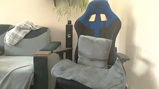 Snapshot of Diablica41 chatting on May 16, 2026, 10:36 am Diablica41 online show from May 16, 2026, 10:36 am