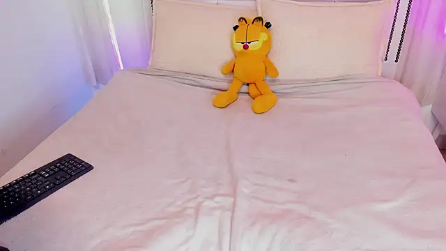 Snapshot of Kirara_22 chatting on November 14, 2025, 7:45 pm Kirara 22 online show from November 14, 2025, 7:45 pm