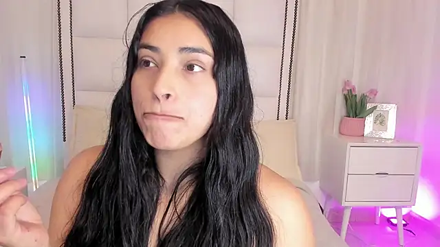 Snapshot of Kirara_22 chatting on November 21, 2025, 8:07 pm Kirara 22 online show from November 21, 2025, 8:07 pm